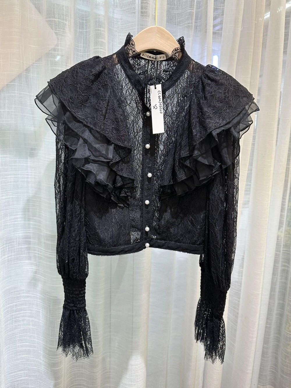Alice + Olivia DELPHA RUFFLE LACE BLOUSON SLEEVE CROPPED TOP5 - Picture 5 of 9